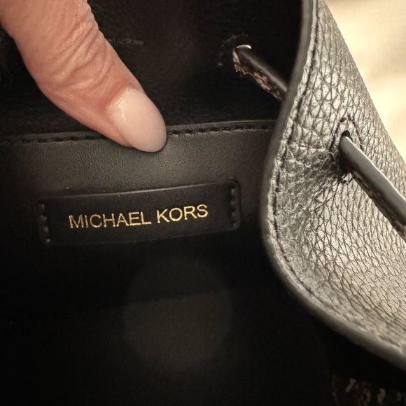 Michael Kors Black Bucket Bag NWOT - Picture 7 of 11